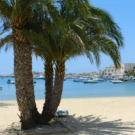 ベッド・アンド・ブレックファスト Favola Di Mare 4*