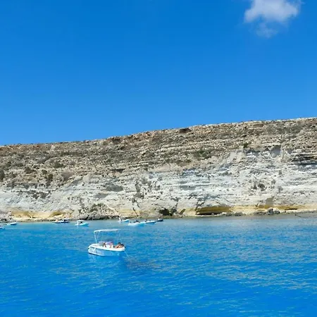 Favola Di Mare ベッド・アンド・ブレックファスト ランペドゥーザ